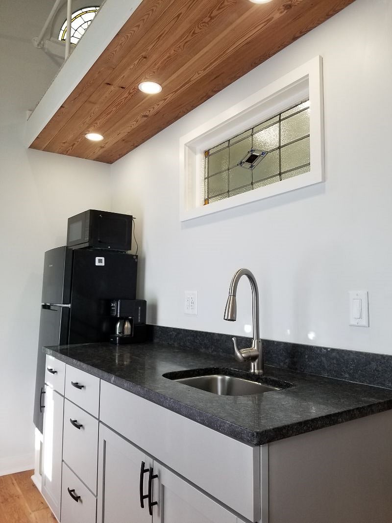Furnished Finder property 301250_1 photo 18