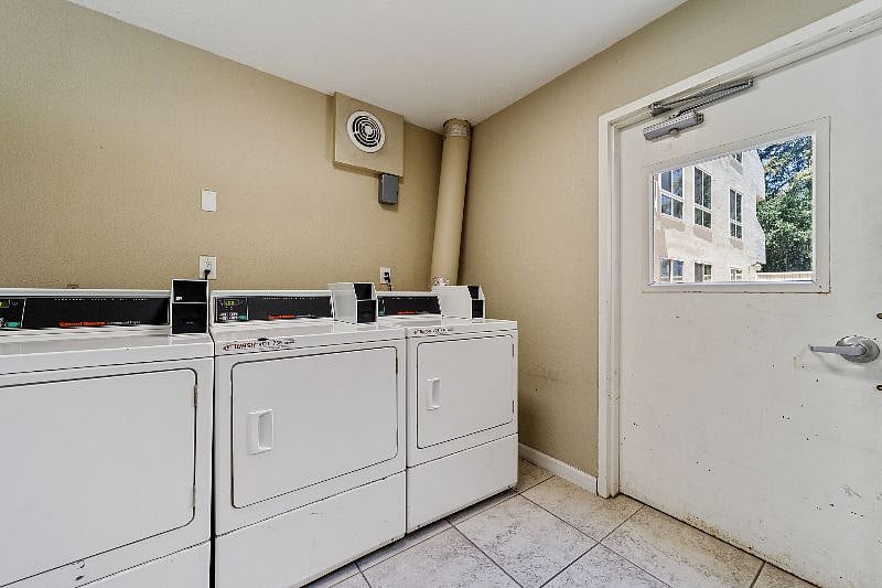 Furnished Finder property 301321_1 photo 8