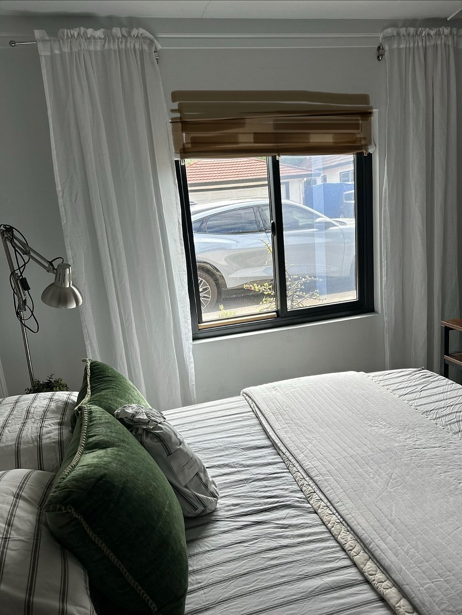 SEA-BREEZE ROOM