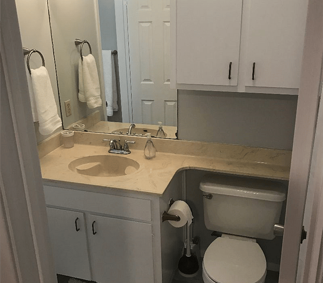 Full bathroom 