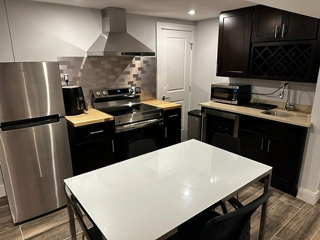 Furnished Finder property 301701_1 photo 3