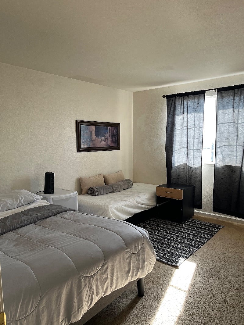 Configure rooms to suit your needs. (Extra beds available in closet). 