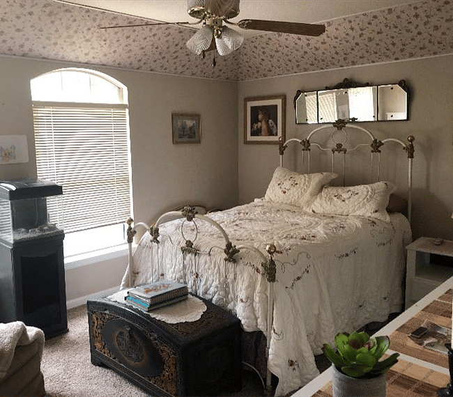 Bedroom #1. Street view.