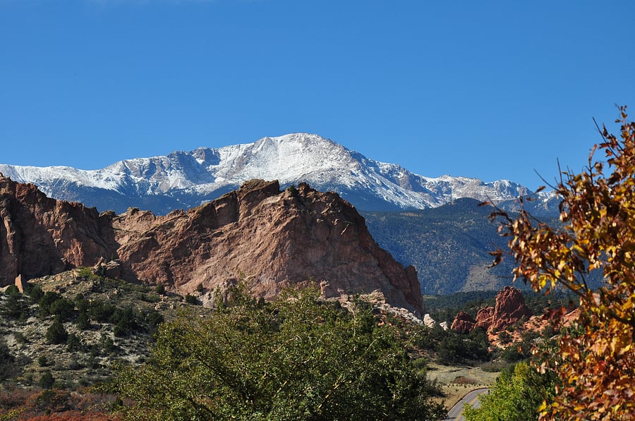 15 minutes by car to Garden of the Gods, one of America's iconic vistas