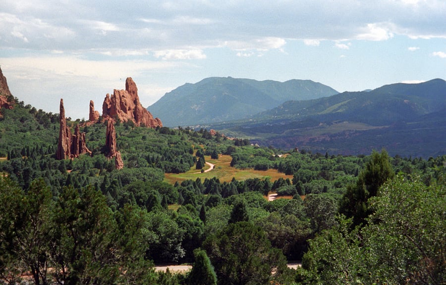 15 minutes by car to Garden of the Gods, one of America's iconic vistas
