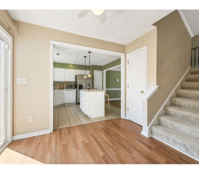 Furnished Finder property 301962_1 photo 16