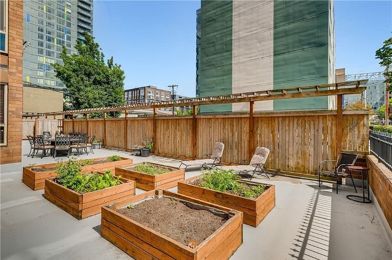 Furnished Finder property 302126_1 photo 20
