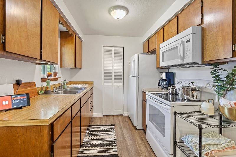 Furnished Finder property 302159_1 photo 8
