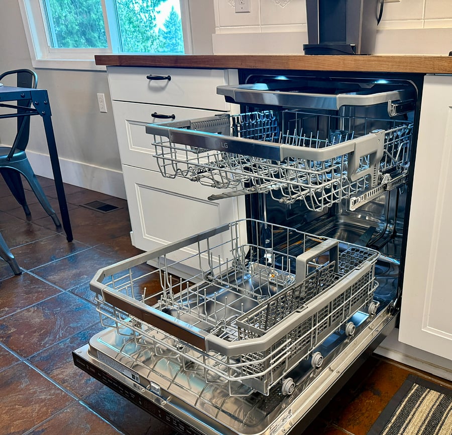 Beautiful kitchen overlooking the backyard. New appliances, extra-large sink, tri-level dishwasher, gas stove, and French door refrigerator with unique with dual access door.
Video walkthrough:
https://youtu.be/KUU2CeFw0Gk?si=IB1Gr6XOI5VLr58Z
