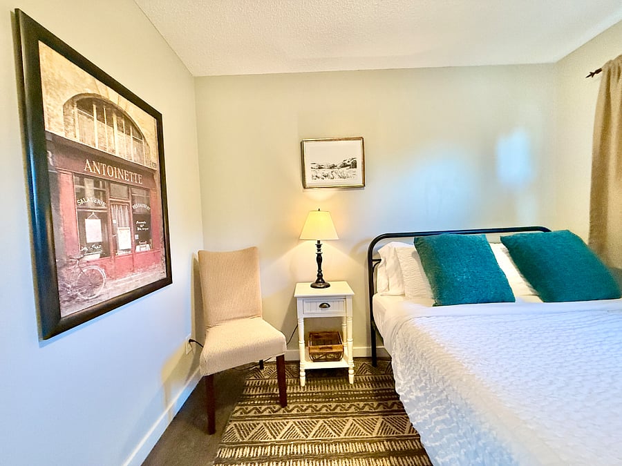 Third bedroom with Queen bed and closet.