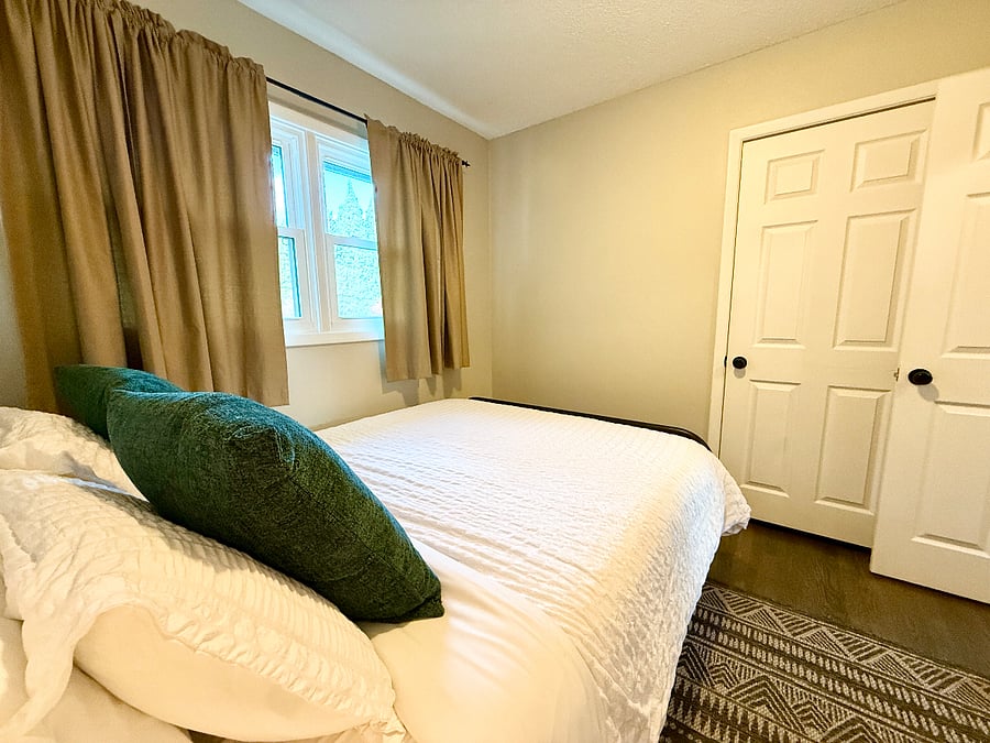 Third bedroom with Queen bed and closet.