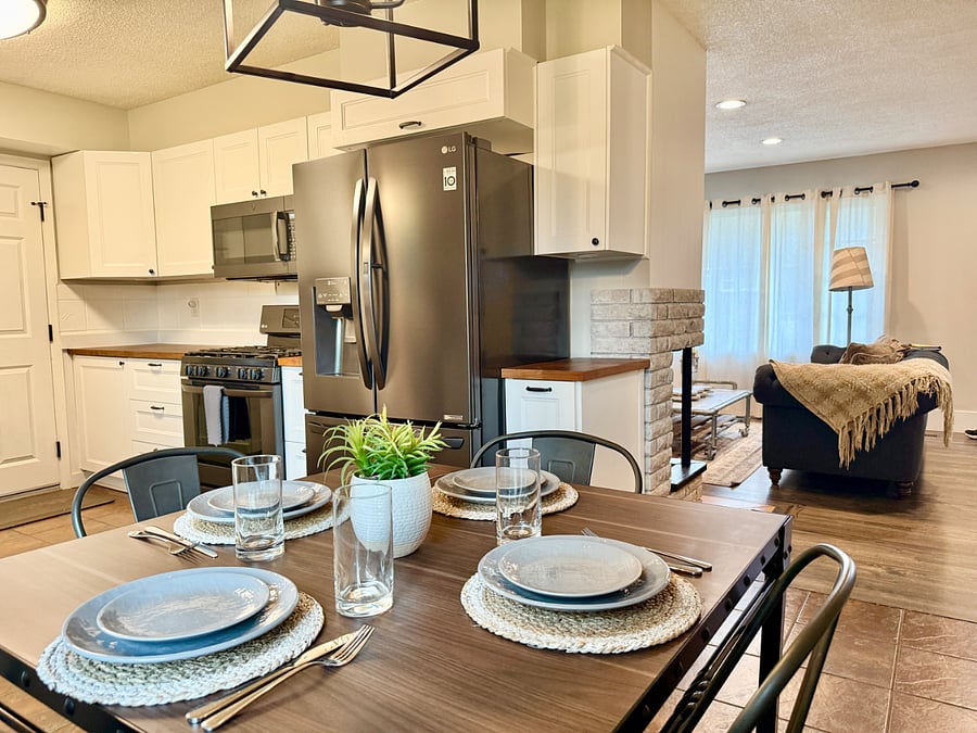 Beautiful kitchen overlooking the backyard. New appliances, extra-large sink, tri-level dishwasher, gas stove, and French door refrigerator with unique with dual access door.
Video walkthrough:
https://youtu.be/KUU2CeFw0Gk?si=IB1Gr6XOI5VLr58Z