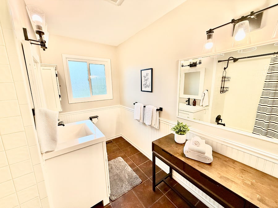 Bathroom with bathtub/shower combo and extra counter space. The door to the bathroom is also extra wide (35) beyond standard door size.
Video walkthrough:
https://youtu.be/KUU2CeFw0Gk?si=IB1Gr6XOI5VLr58Z