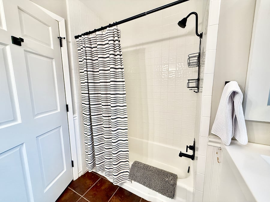 Bathroom with bathtub/shower combo and extra counter space. The door to the bathroom is also extra wide (35) beyond standard door size.
Video walkthrough:
https://youtu.be/KUU2CeFw0Gk?si=IB1Gr6XOI5VLr58Z