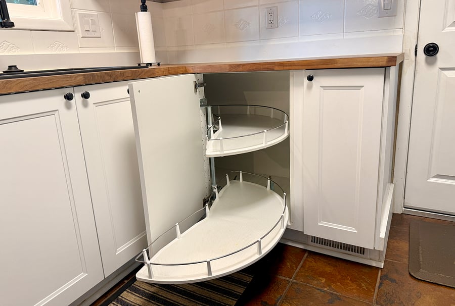 Beautiful kitchen overlooking the backyard. New appliances, extra-large sink, tri-level dishwasher, gas stove, and French door refrigerator with unique with dual access door.
Video walkthrough:
https://youtu.be/KUU2CeFw0Gk?si=IB1Gr6XOI5VLr58Z