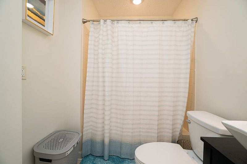 The full bath's tub/shower combo is ideal for relaxation time or quick rinse after a day of outdoor activities
