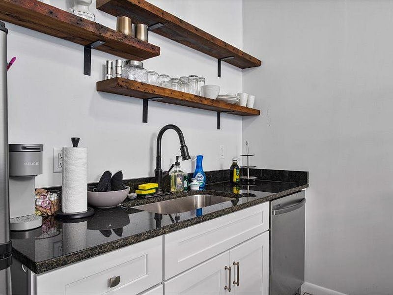 Furnished Finder property 302524_3 photo 10