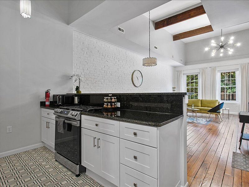 Furnished Finder property 302524_3 photo 9