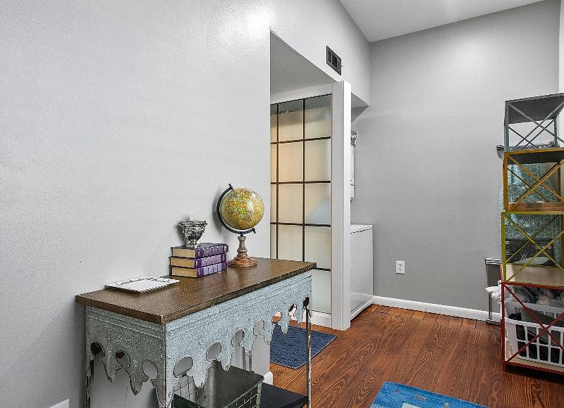 Furnished Finder property 302524_4 photo 17