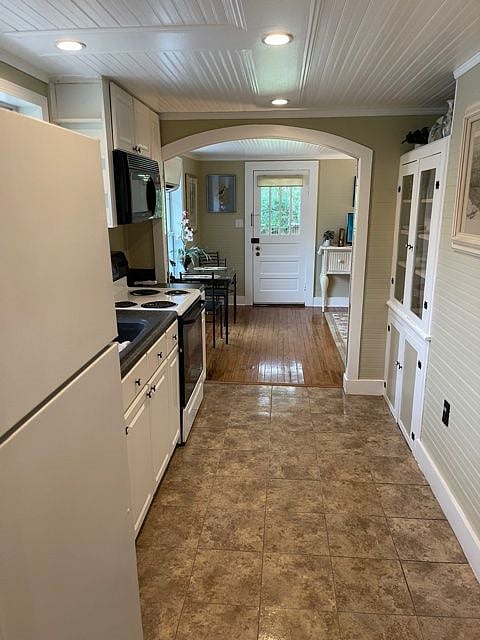 Furnished Finder property 302607_1 photo 9