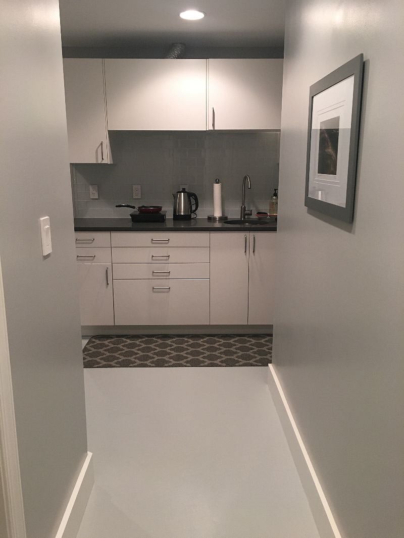 Kitchen cabinets