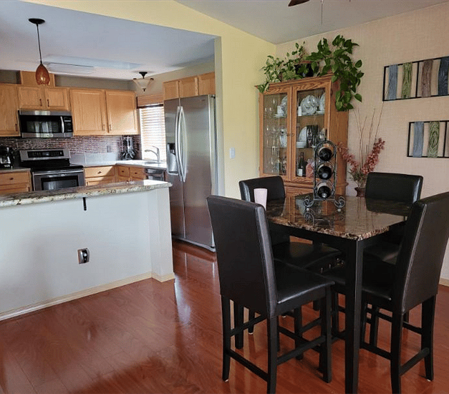 Dining & Kitchen