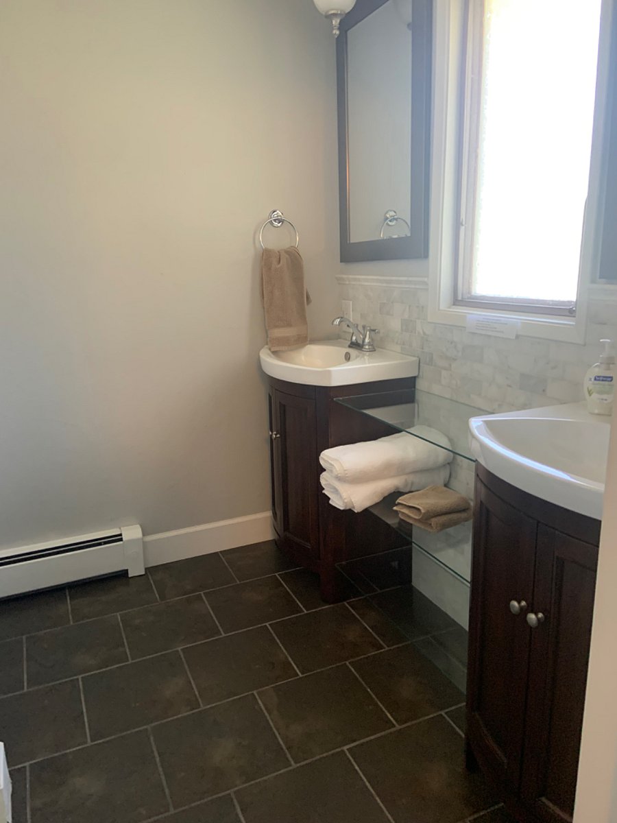 Master bedroom bathroom