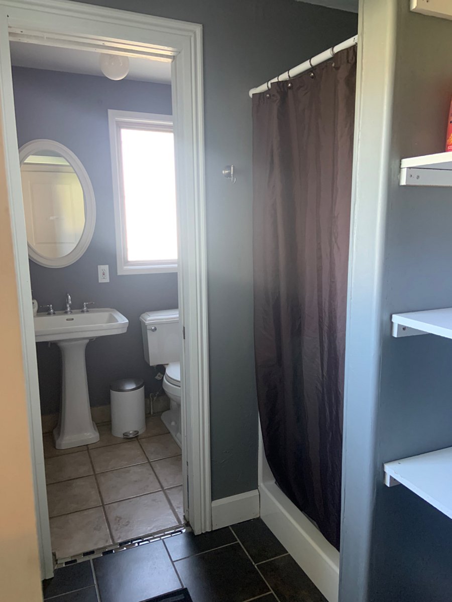 Main level bathroom off king room private bathroom