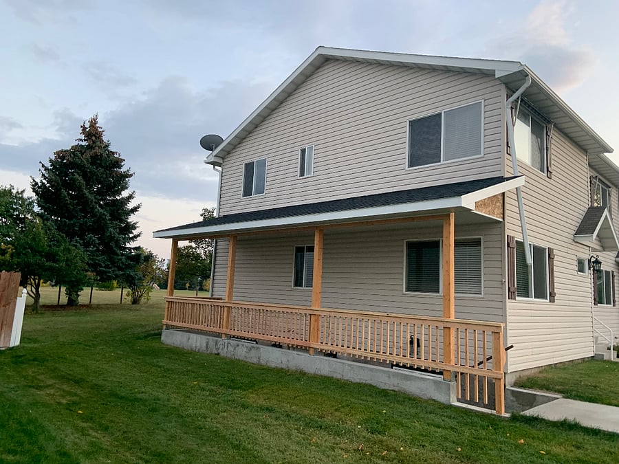 Private entry 2 bedroom apartment monthly available