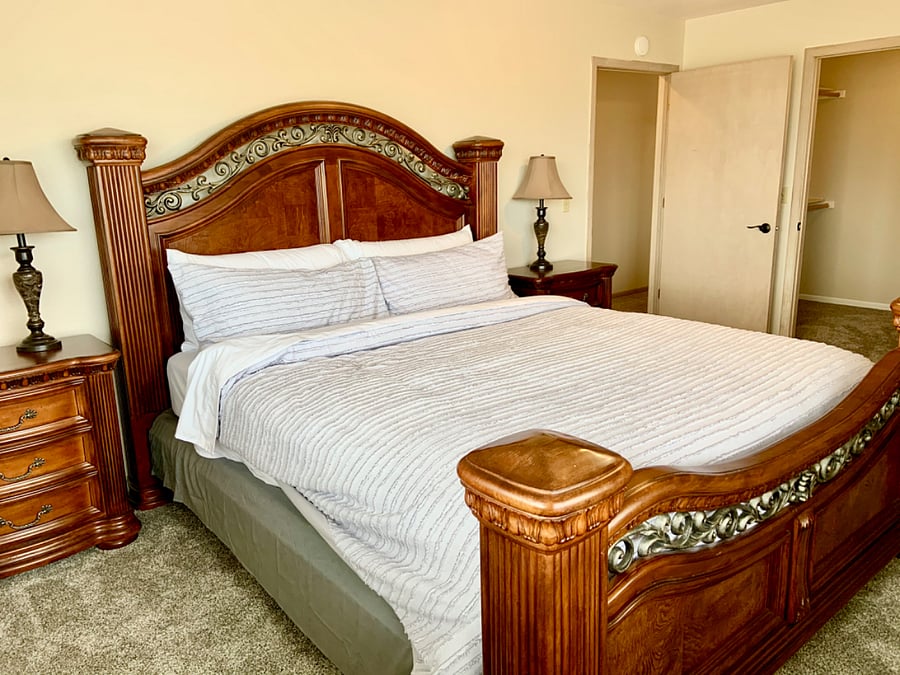 King bedroom upstairs