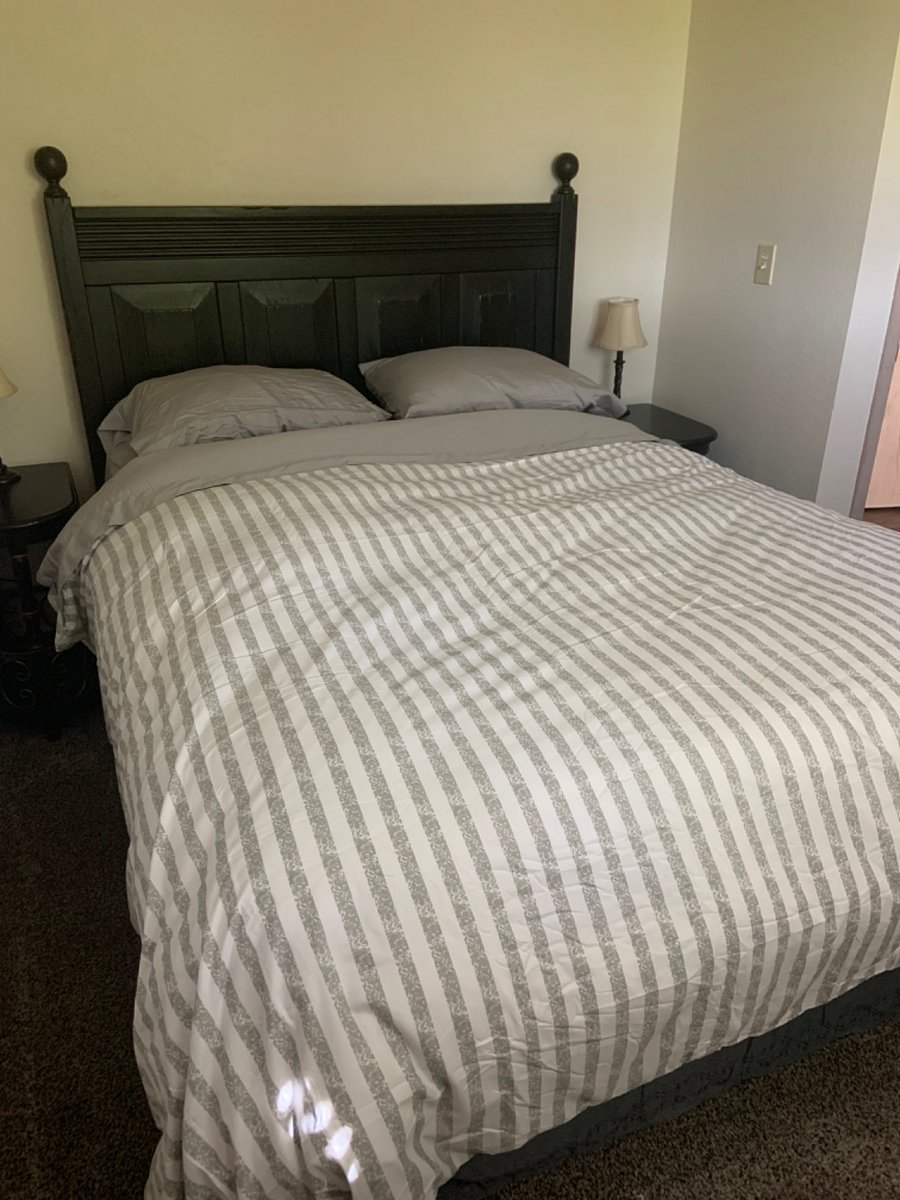 Queen bed with private bathroom