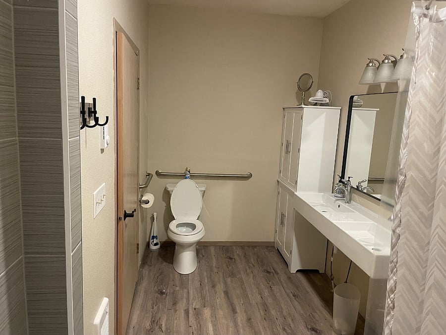 Studio bathroom