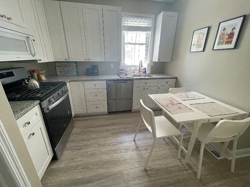 Newly eat in kitchen for coffee and breakfast