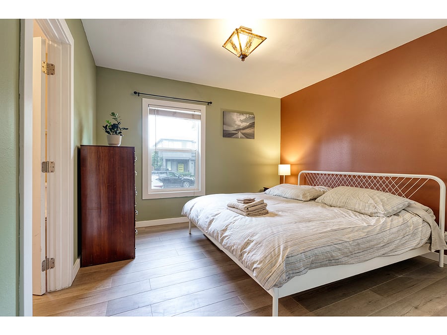 Furnished Finder property 303001_1 photo 13