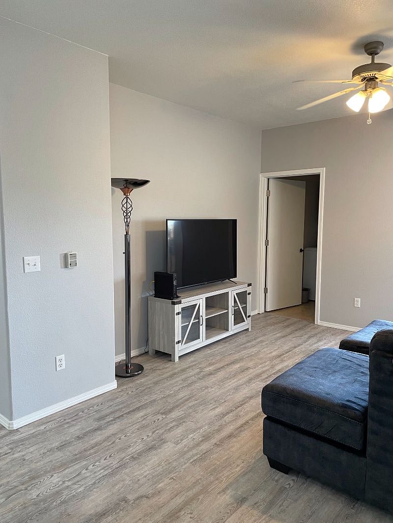 Furnished Finder property 303018_1 photo 14