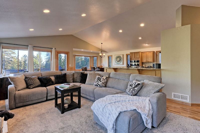 Furnished Finder property 303019_1 photo 17