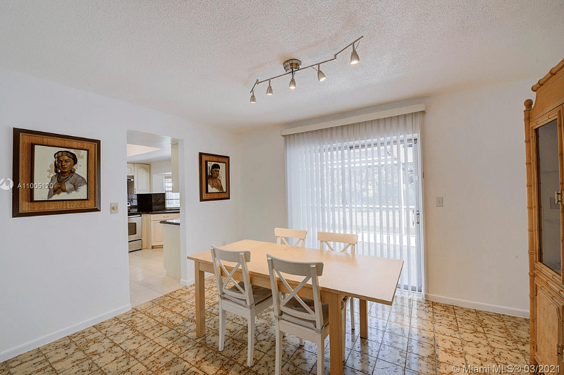 Furnished Finder property 303055_1 photo 2