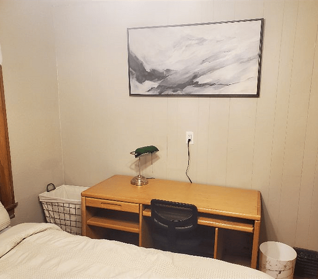Private desk