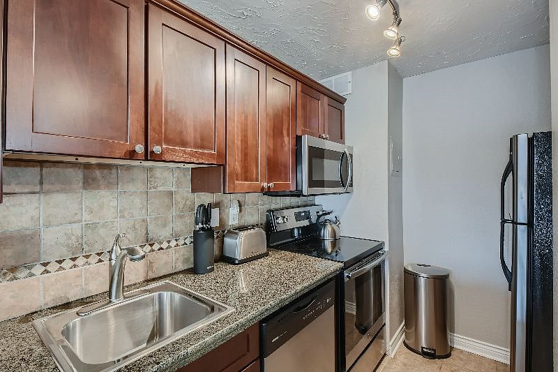 Furnished Finder property 303147_1 photo 6