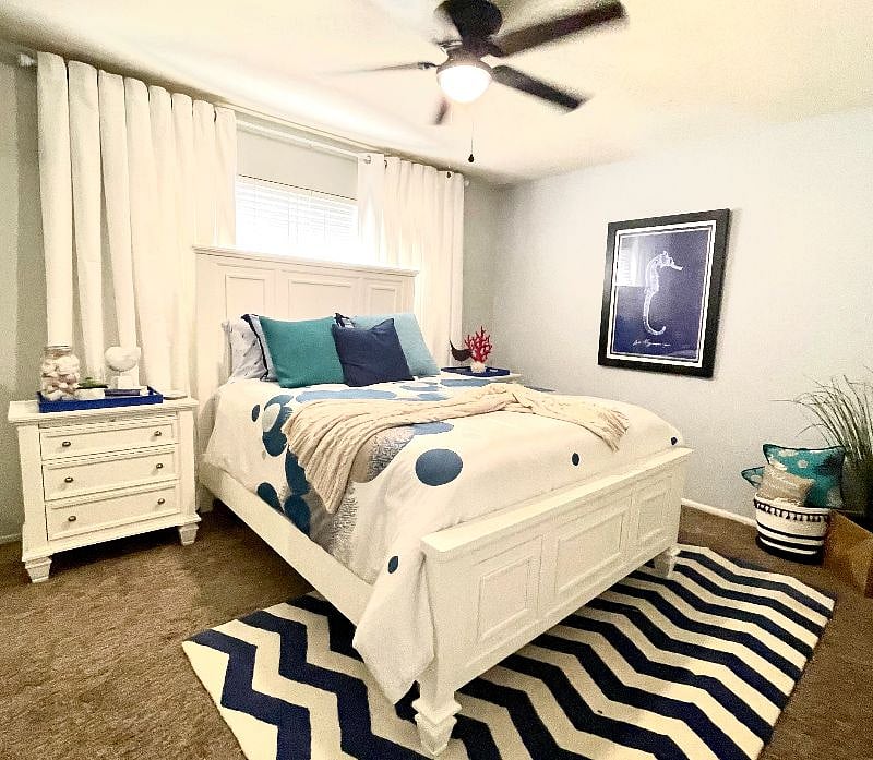 Luxurious nautical themed room very comfortable.

