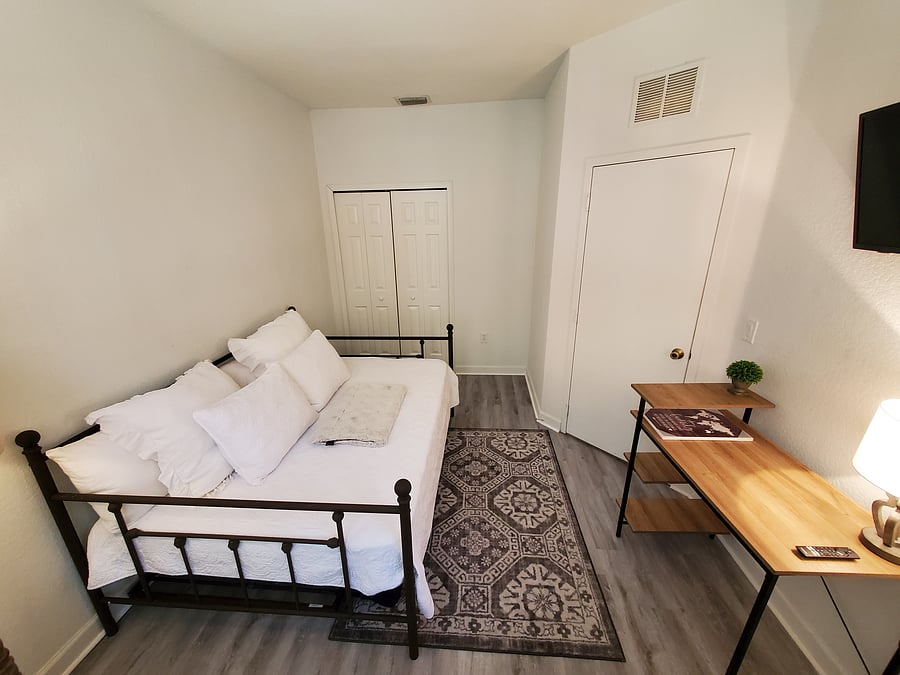 Furnished Finder property 303925_1 photo 24