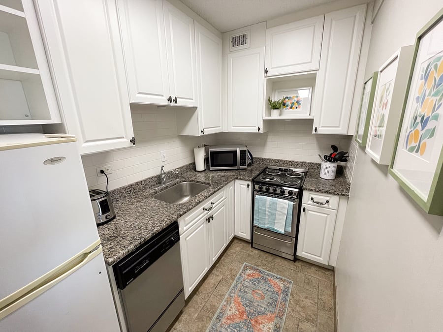 Furnished Finder property 304013_3 photo 17