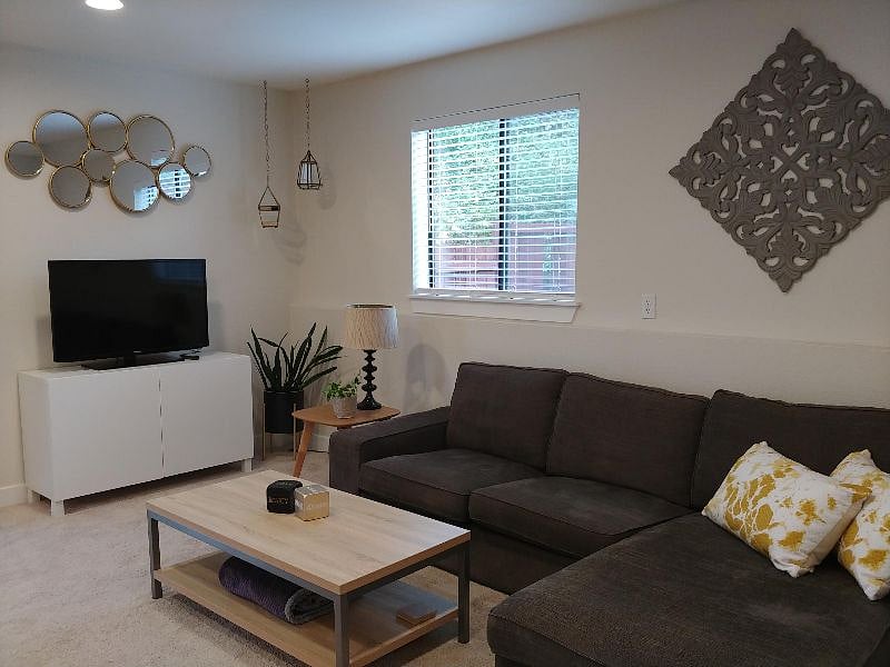 Furnished Finder property 304290_1 photo 3