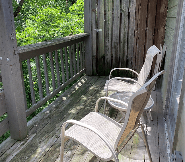 Peaceful and quiet setting that is shaded.