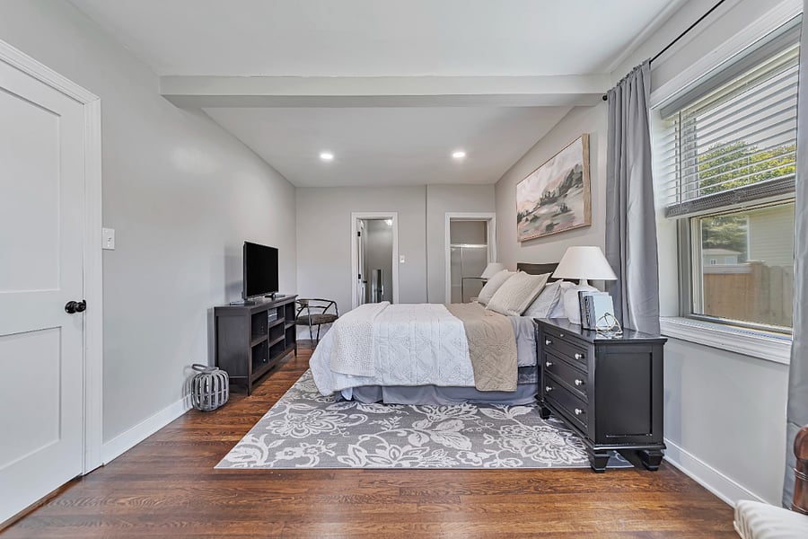 1st floor Primary bedroom with King bed