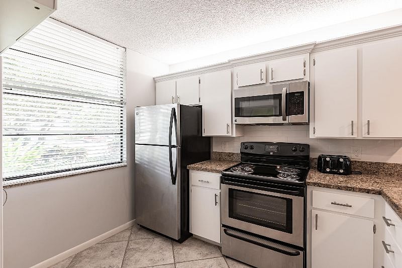 Furnished Finder property 304493_1 photo 4