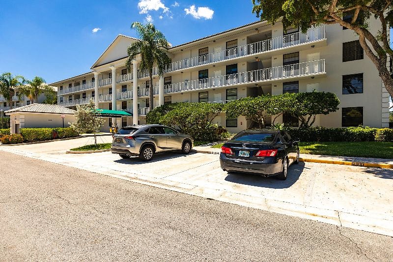 Furnished Finder property 304493_1 photo 24