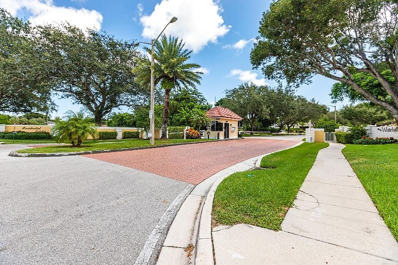 Furnished Finder property 304493_1 photo 34