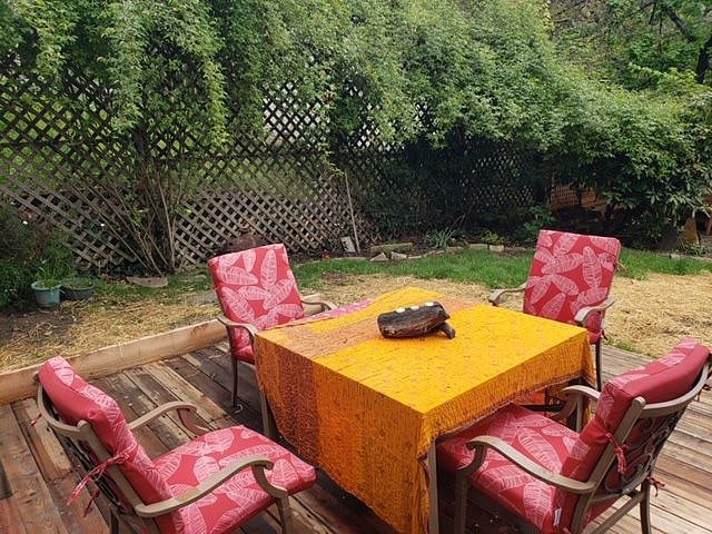 Dine al fresco