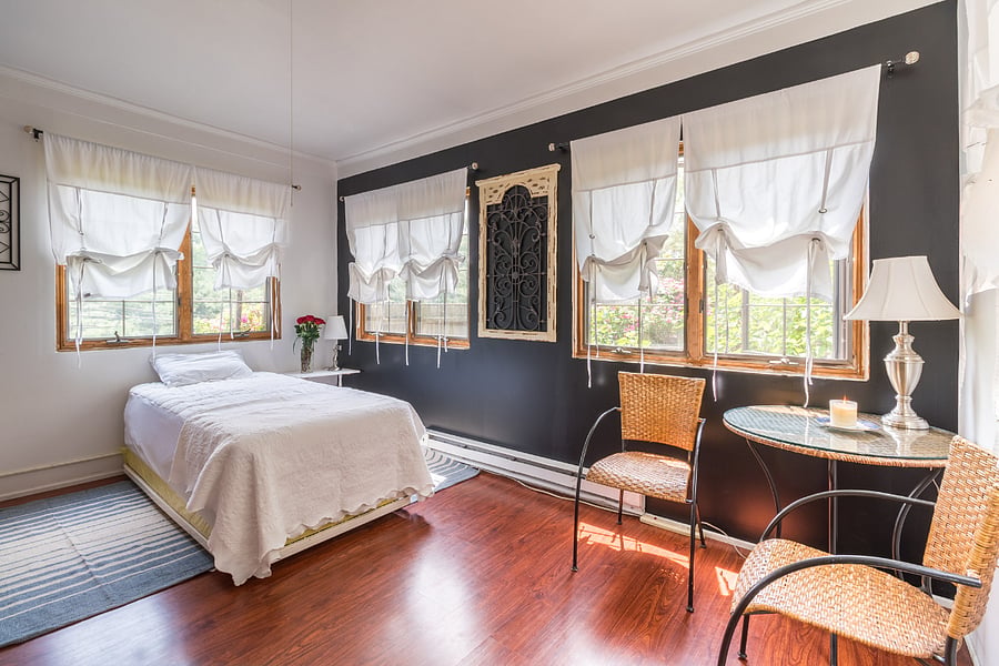 Sunny Room